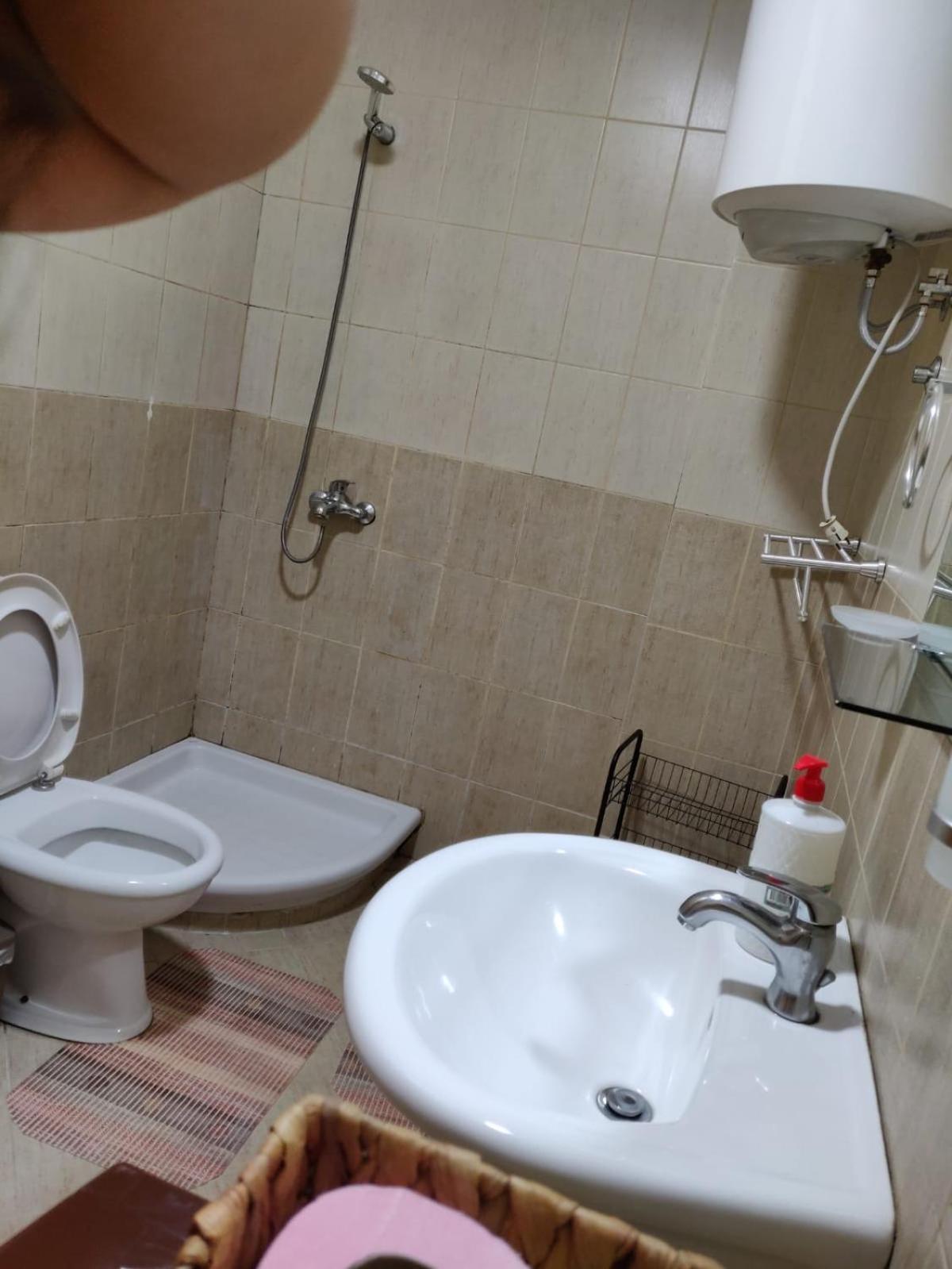 Bevis Apartment Тирана Екстер'єр фото