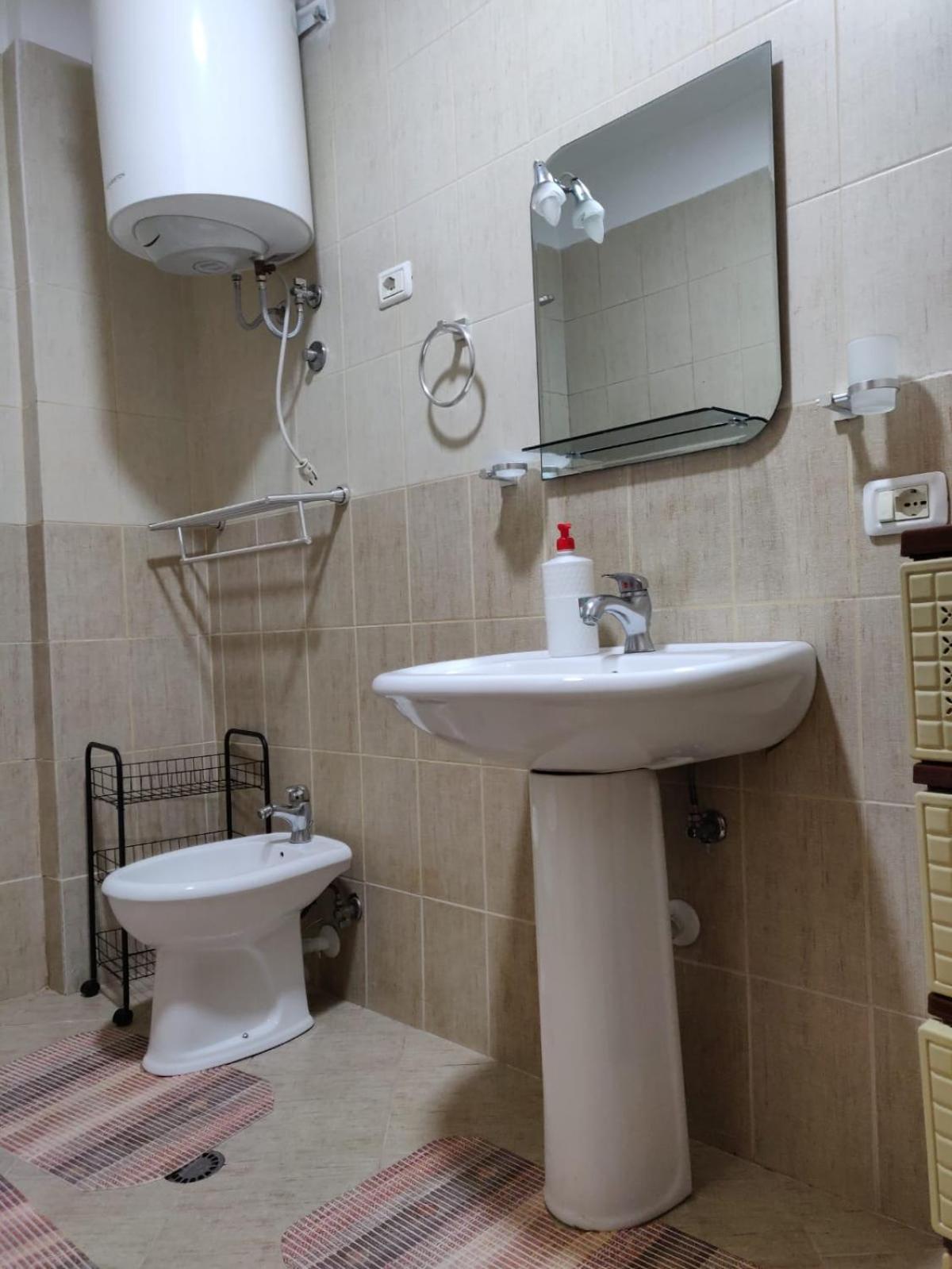 Bevis Apartment Тирана Екстер'єр фото