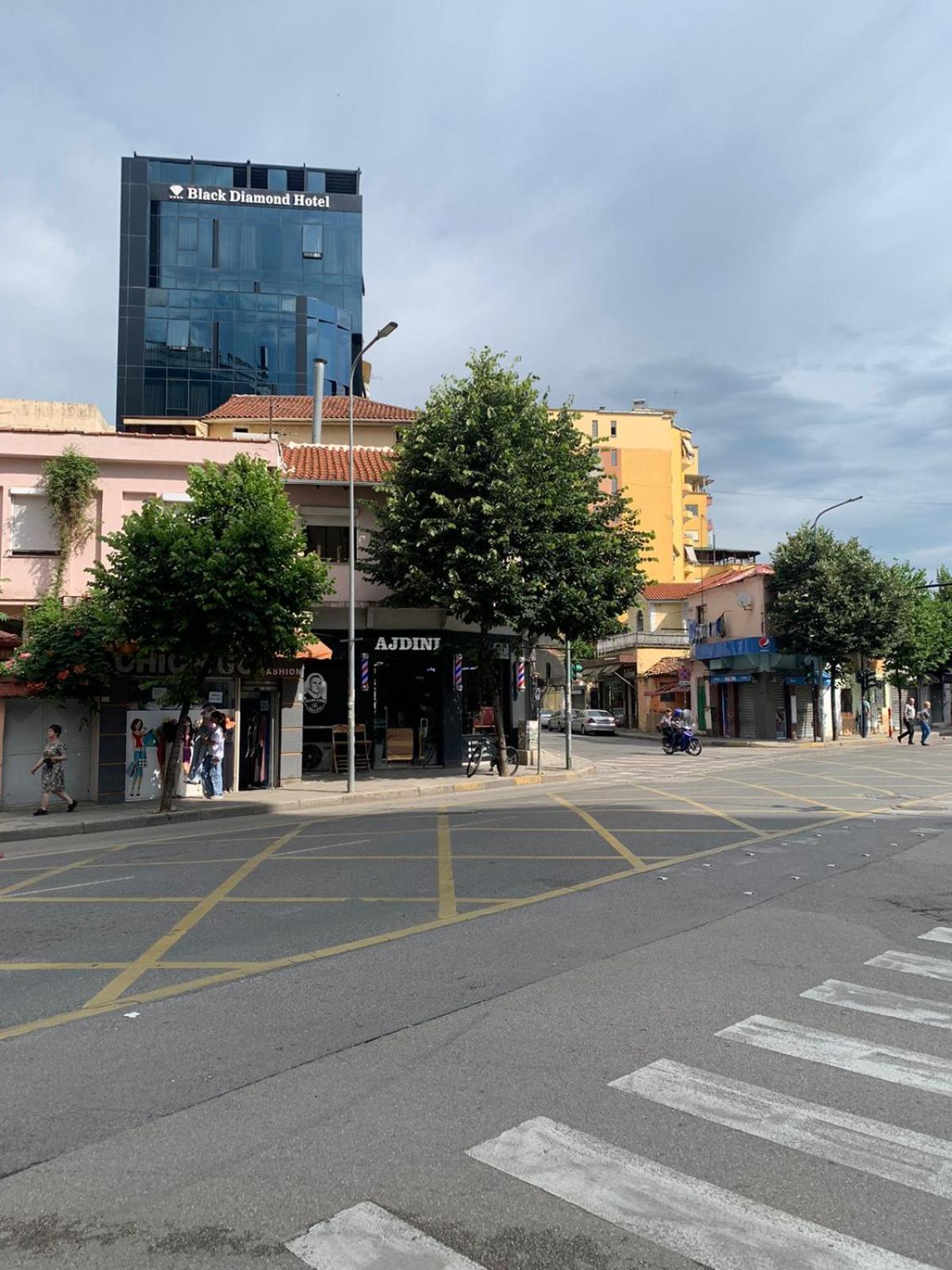 Bevis Apartment Тирана Екстер'єр фото